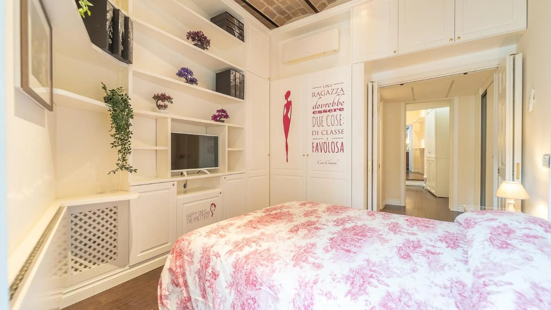 Apartment Family Retreat In The Heart Of The Ghetto By Houseeds Rome Italy