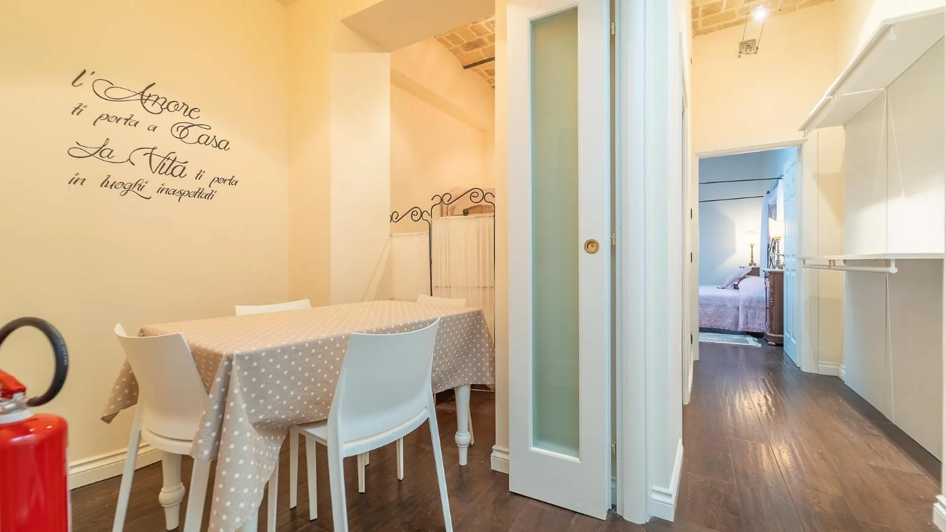 Family Retreat In The Heart Of The Ghetto By Houseeds Rome Apartment