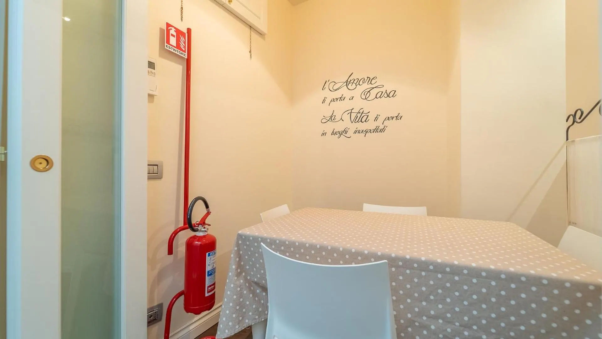 Apartment Family Retreat In The Heart Of The Ghetto By Houseeds Rome