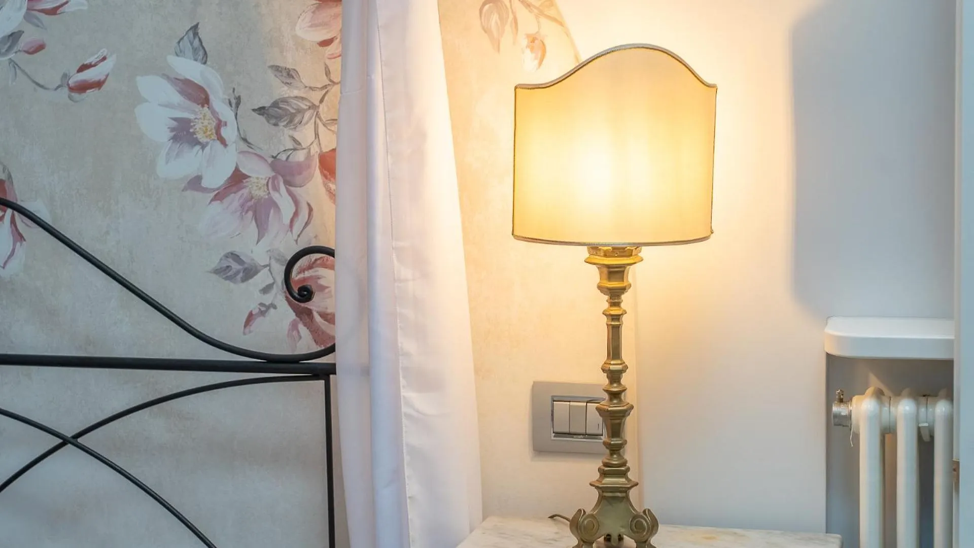 Family Retreat In The Heart Of The Ghetto By Houseeds Rome
