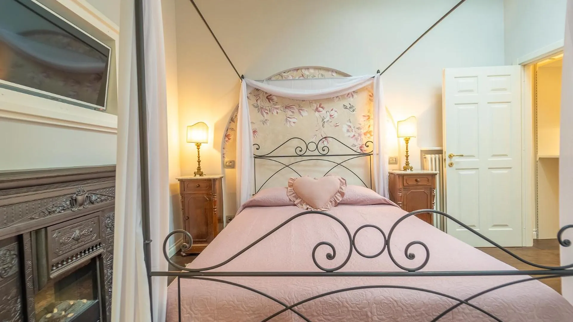Family Retreat In The Heart Of The Ghetto By Houseeds Rome